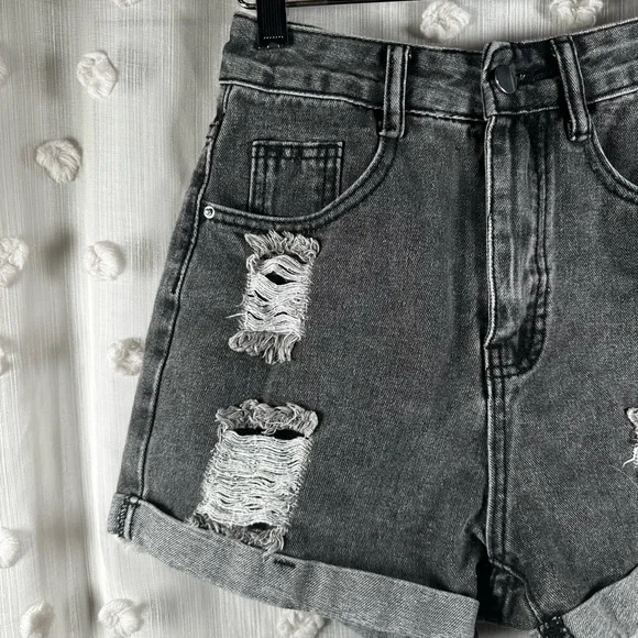 SHEIN Women’s Charcoal Distressed Jean Shorts Size XS(2) - Picture 3 of 7